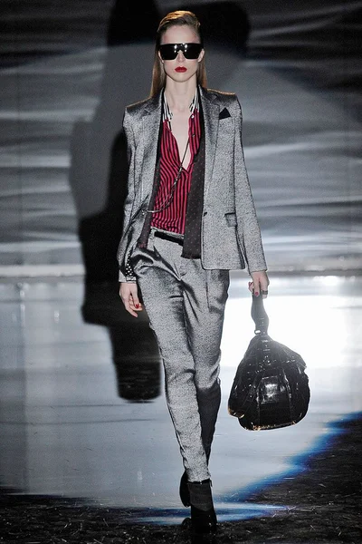 Look 2